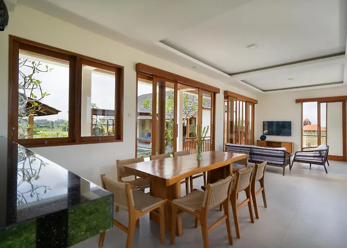 Oemah Manureva Ubud Villa *